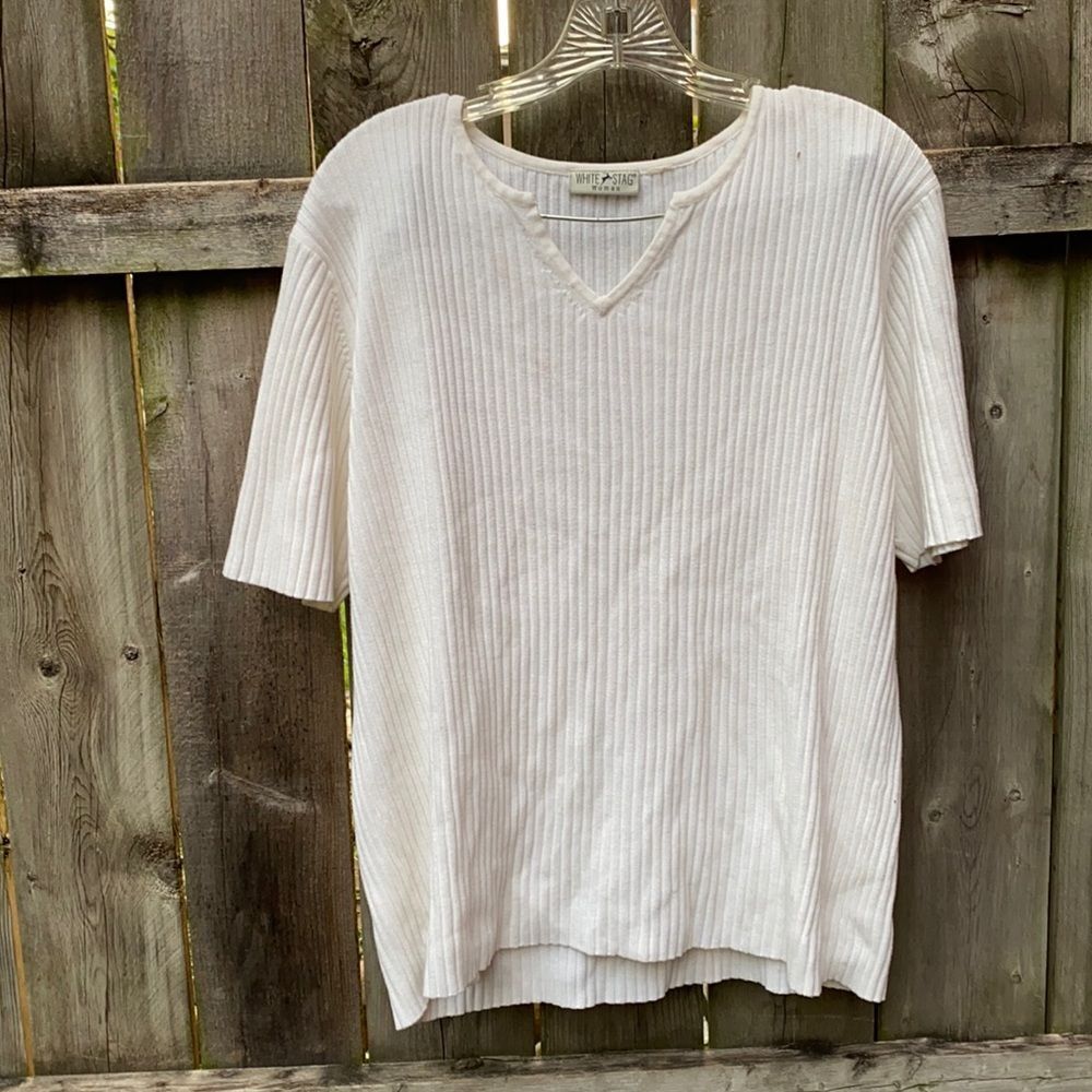 White stag ribbed top sz. L
